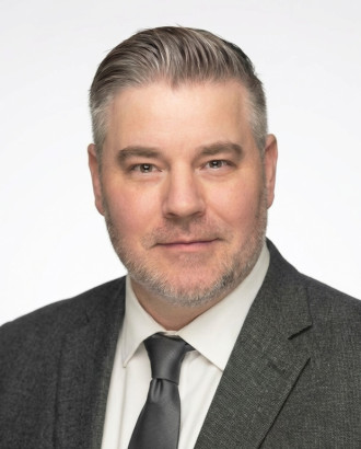 Clint Riley headshot